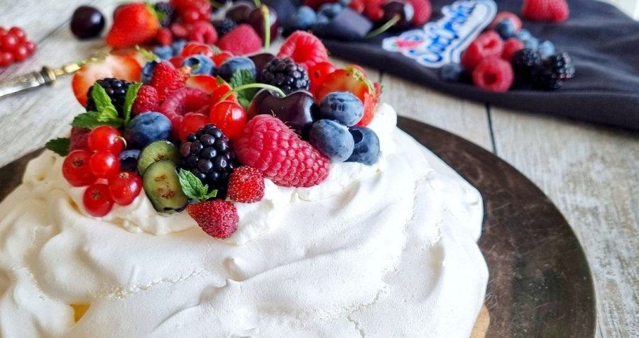 Pavlova Ai Frutti Di Bosco, Naturalmente Senza Glutine | Sant'Orsola